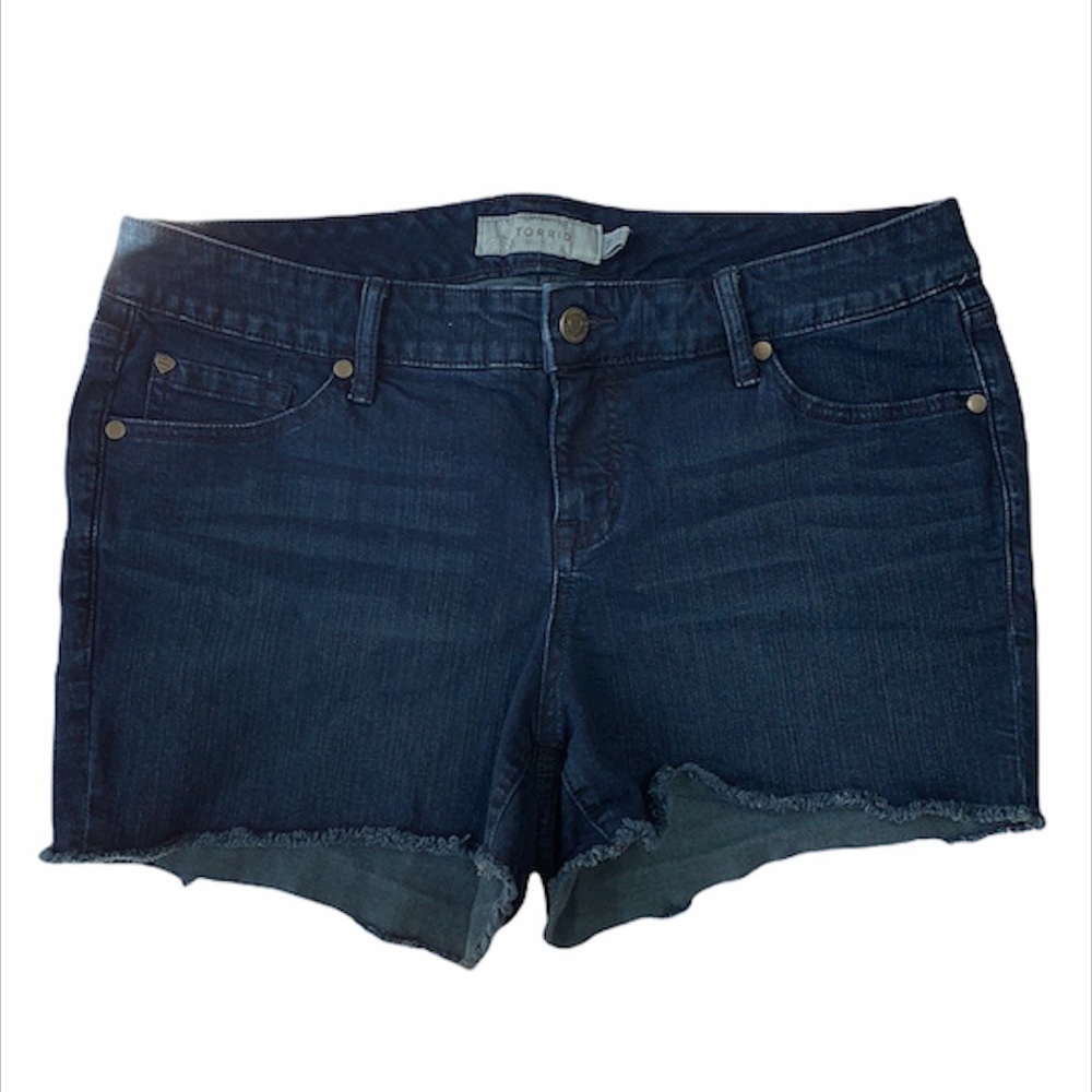 Torrid Classic Skinny Dark Wash Denim Shorts Size 16